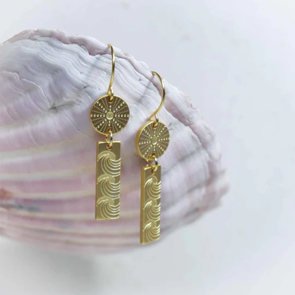 Little Taonga Earrings Kina and Moana Pendant Gold