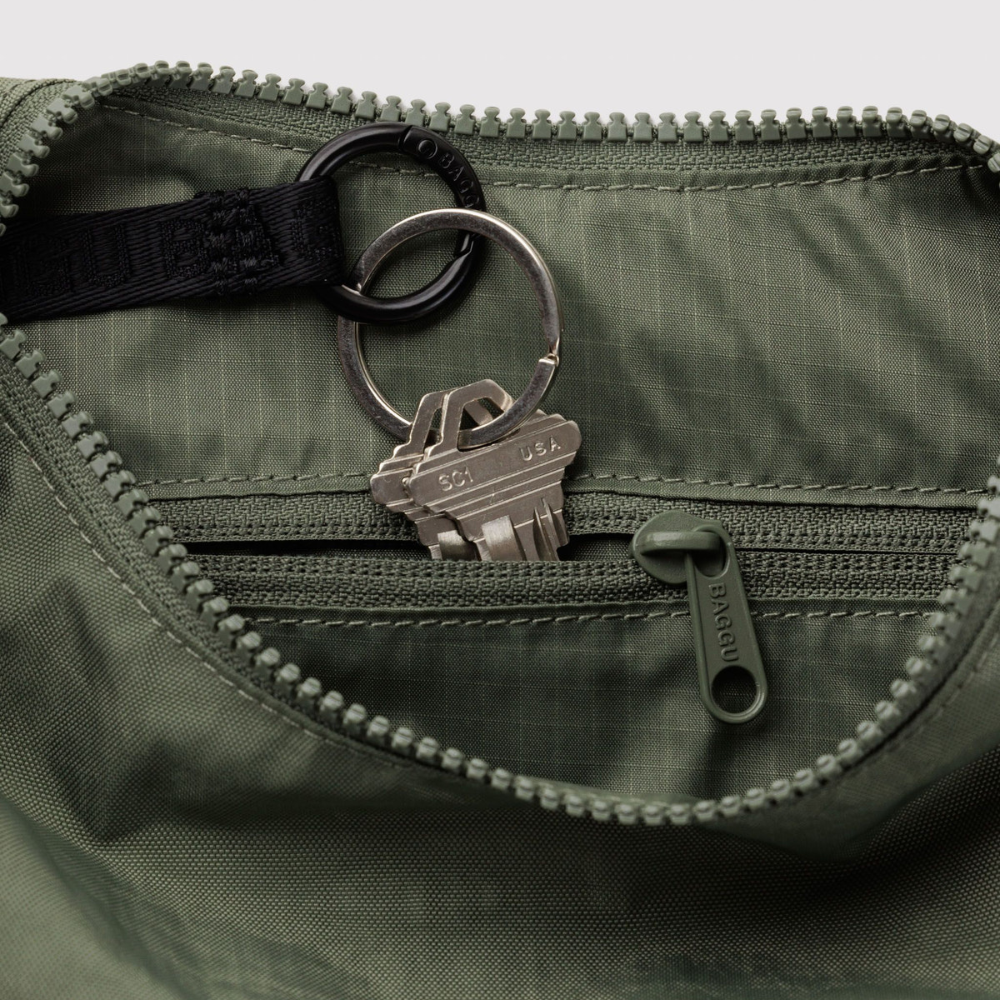 Baggu Small Nylon Crescent Bag Caper