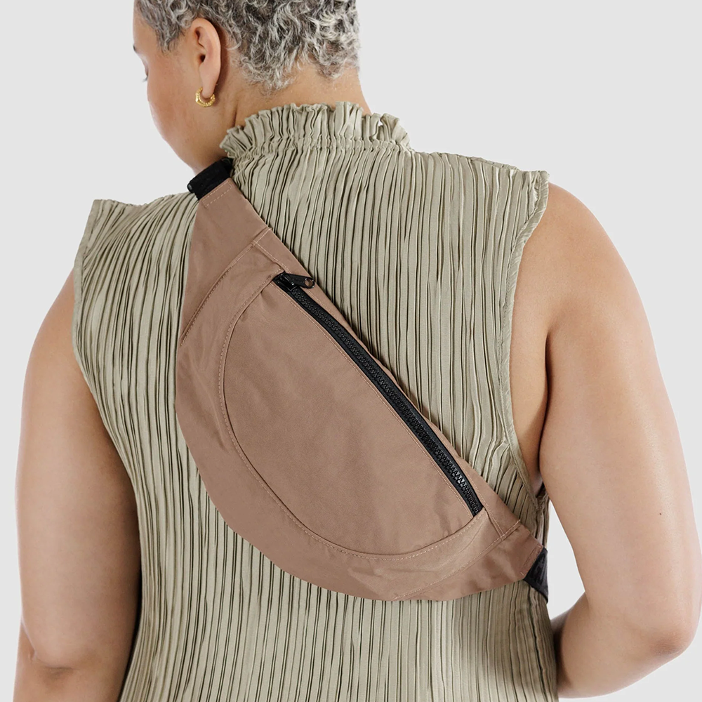 Baggu Crescent Fanny Pack Cocoa – Iko Iko