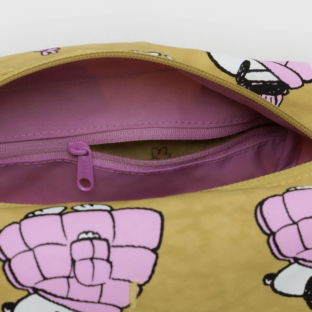 Baggu x Peanuts Dopp Kit Travel Bag Puffer Snoopy Pink