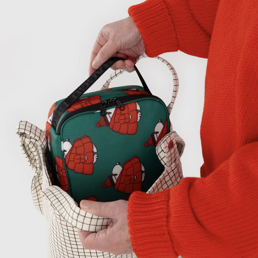 Baggu x Peanuts Lunch Box Puffer Snoopy