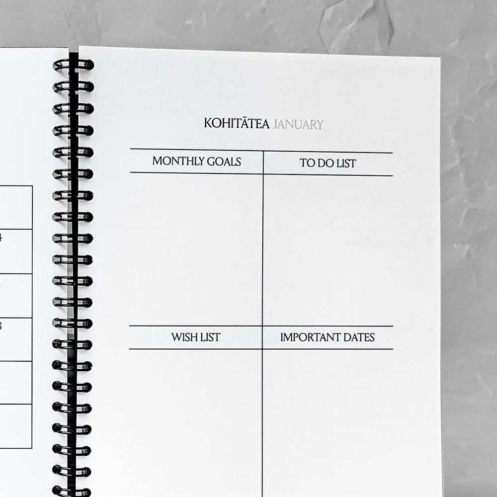 Chrushes 2026 Weekly Diary Cream