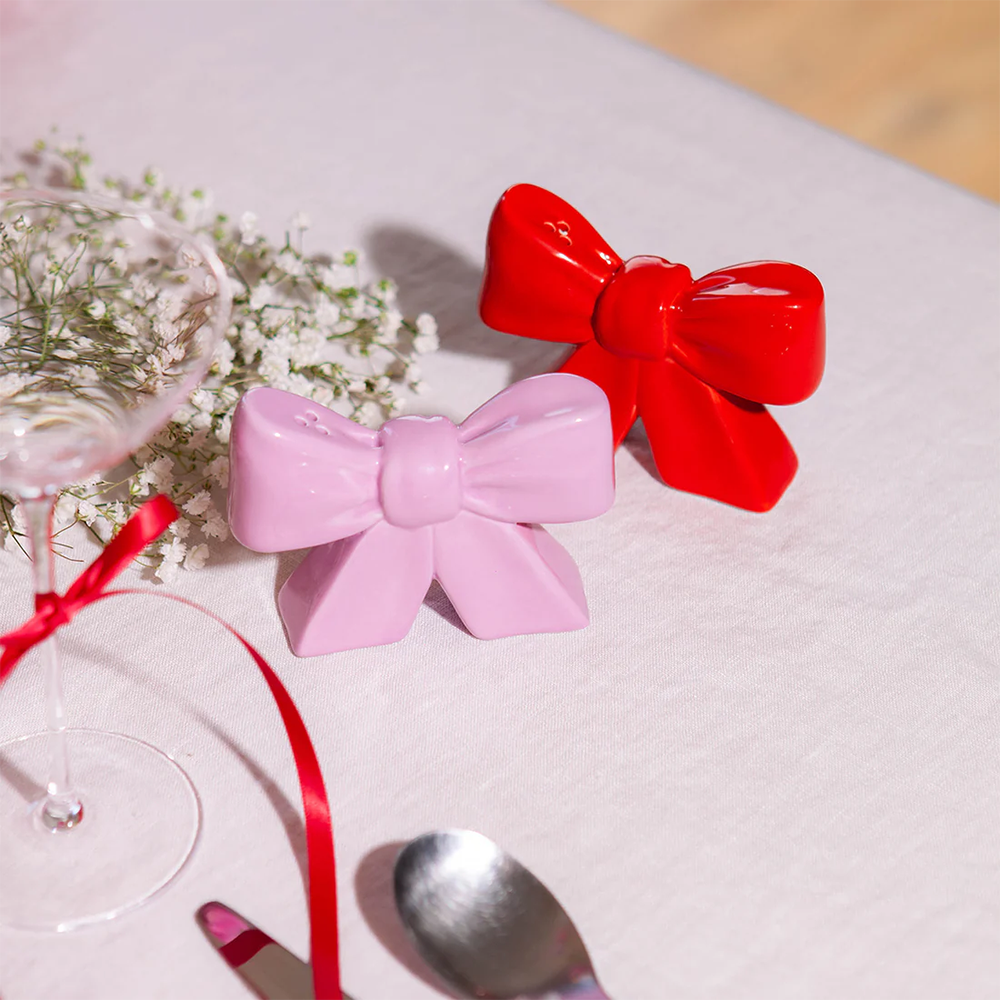 Doiy Bow Salt & Pepper