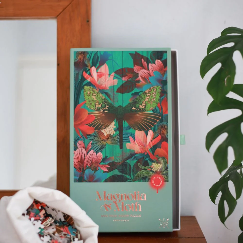 Flox 1000 Piece Puzzle Magnolia and Moth