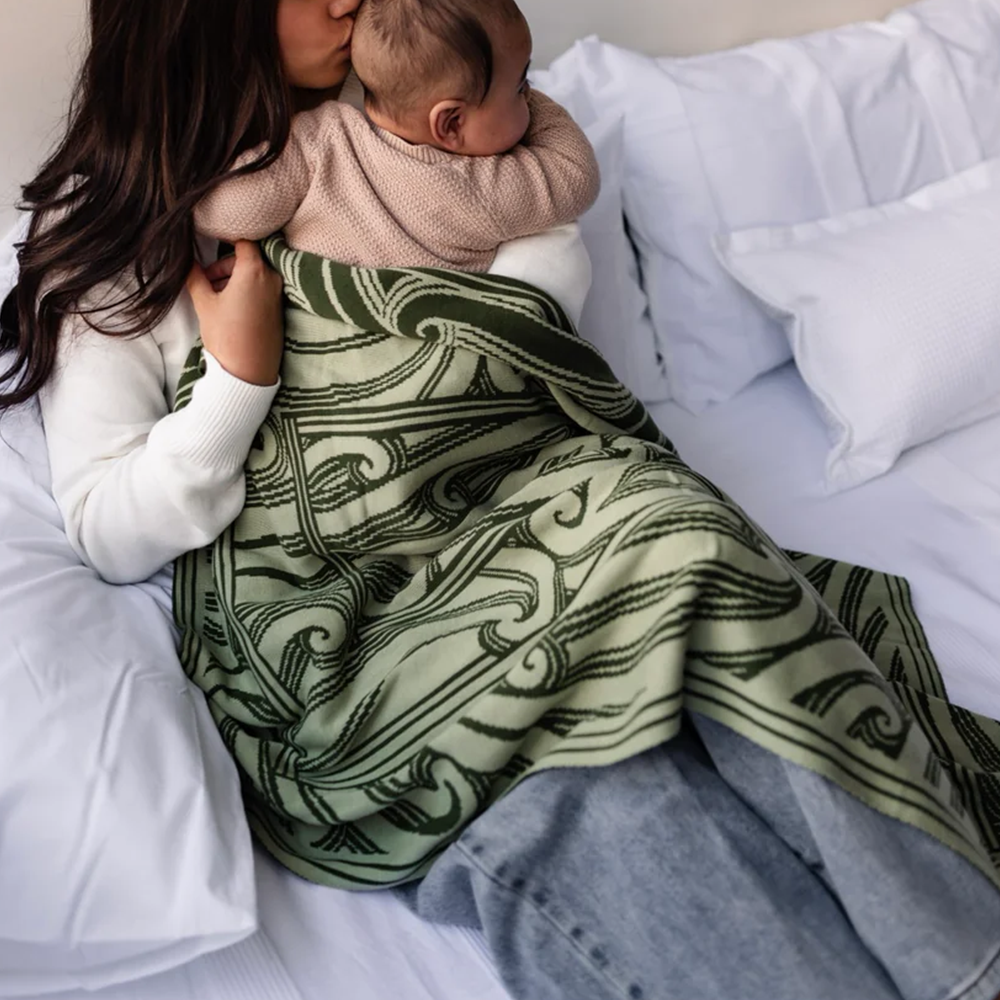 Hawaiiki Pēpi Baby Wrap Taurikura Green