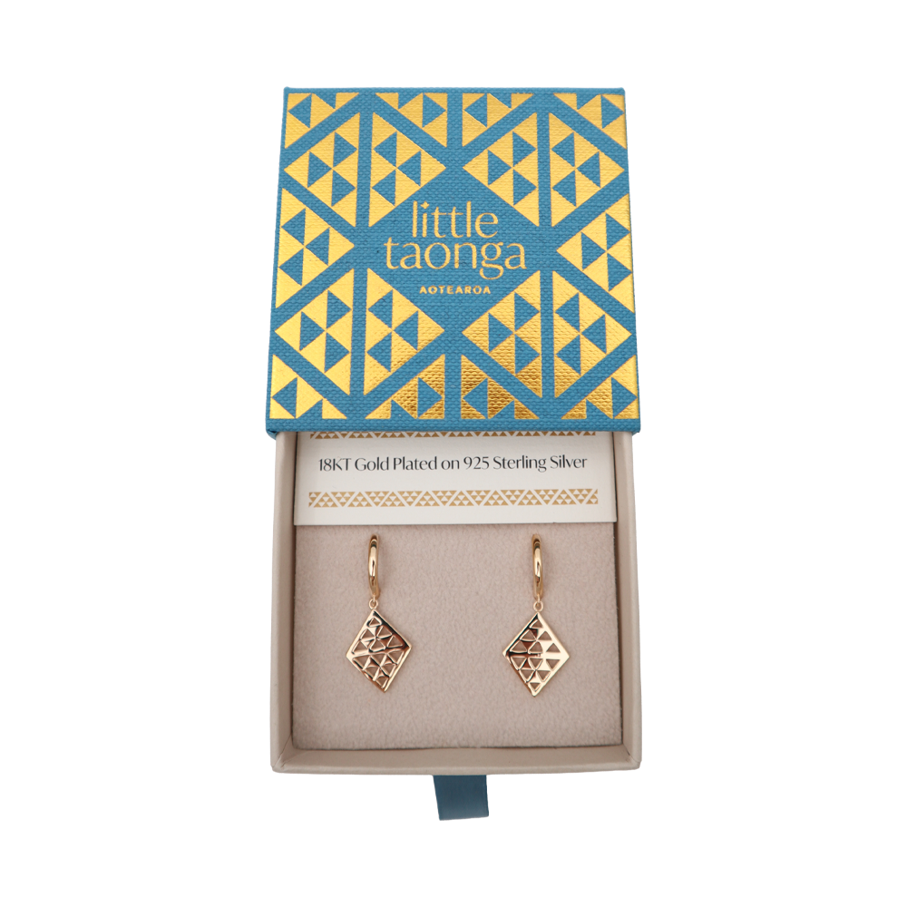 Little Taonga Huggies Niho Pendant Gold