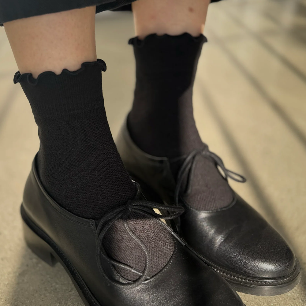 Le Bon Shoppe Ruffled Hugger Crew Socks Black
