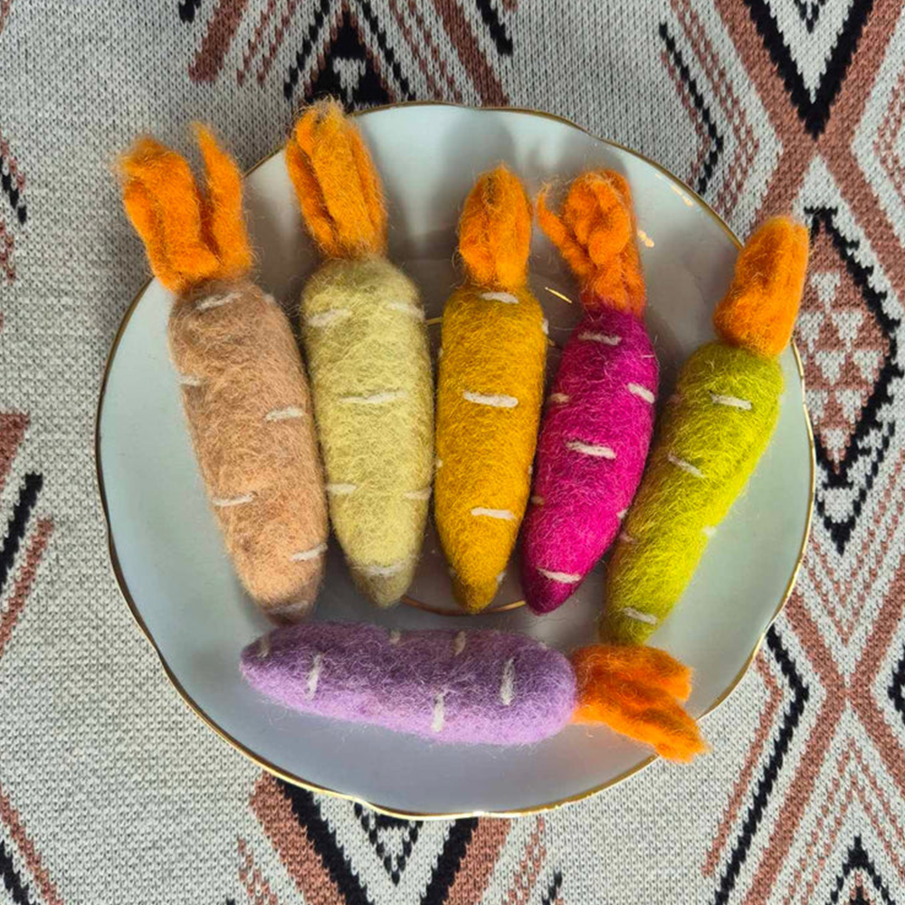 Fairtraid Felt Mini Coloured Carrot