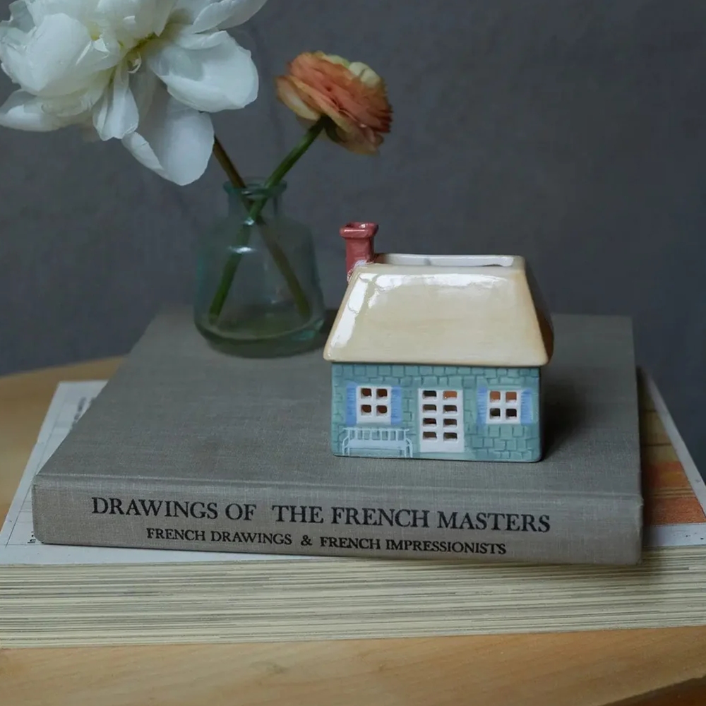 Paddywax Ceramic Incense Holder with 20 Cones English Cottage