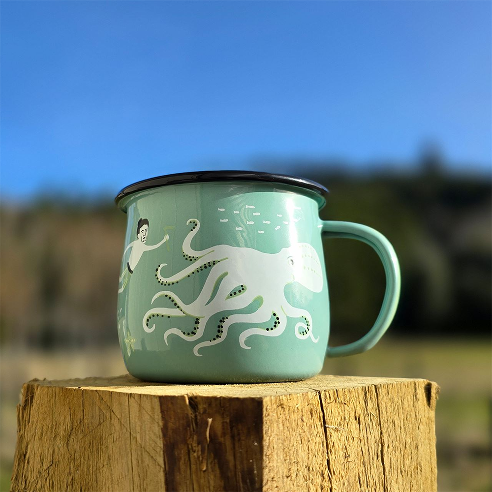 Wolfkamp and Stone Enamel Mug Kupe and Te Wheke