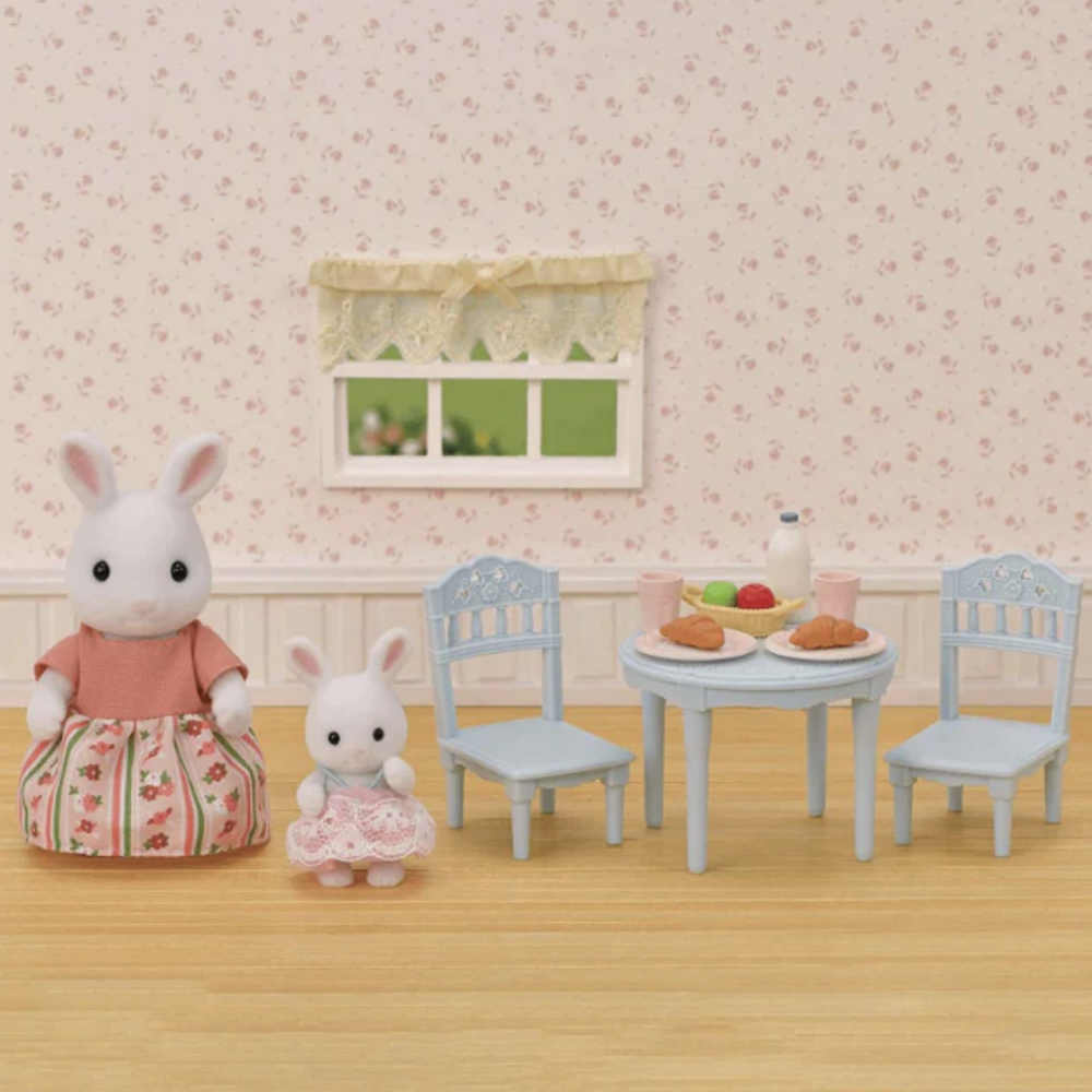 Sylvanian Families Snow Rabbit Mother & Baby Breakfast Table