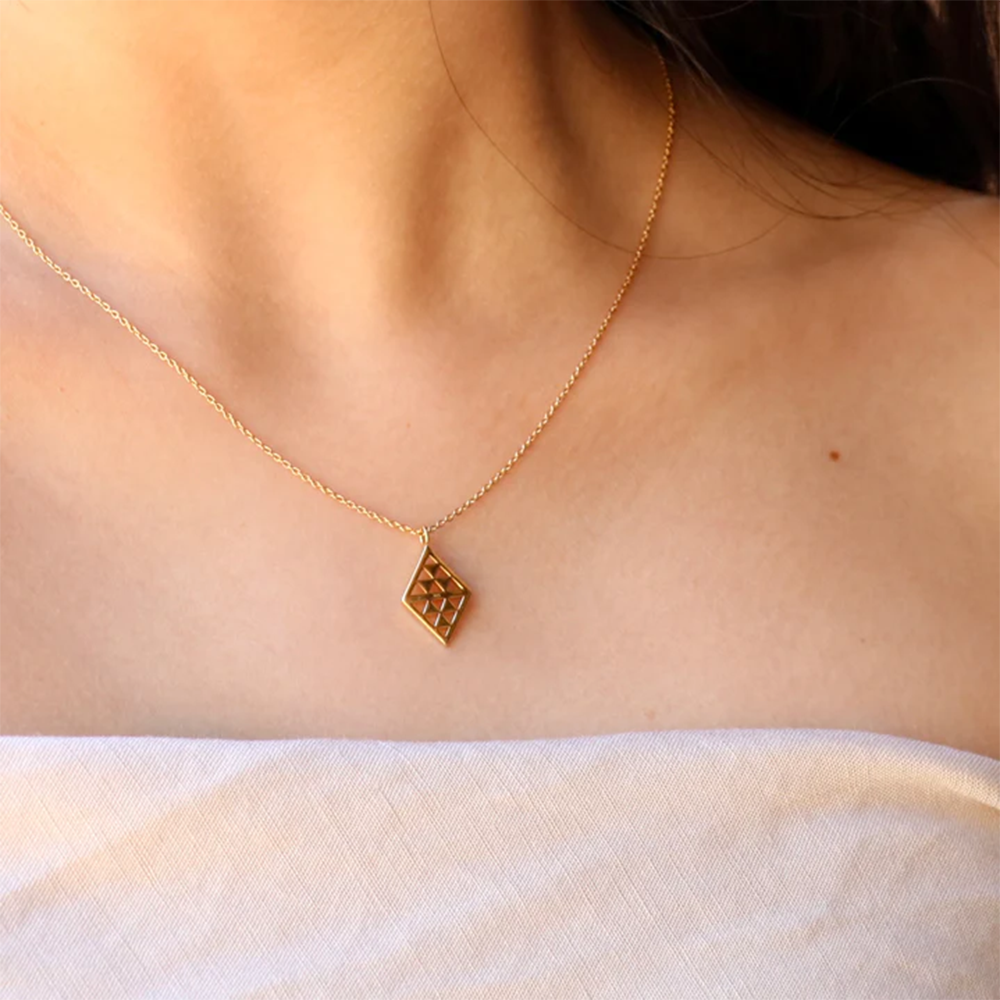 Little Taonga Necklace Niho Gold