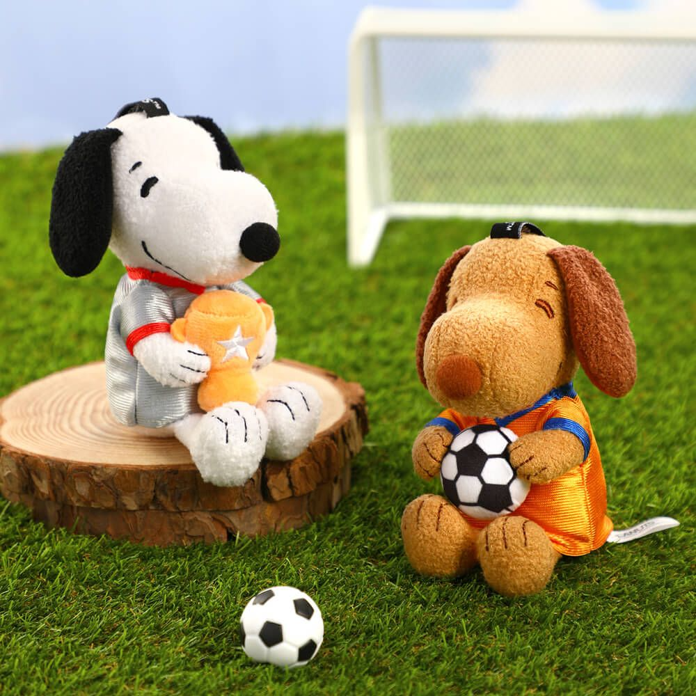 Peanuts  Soccer Series Plush Keyring Blind Box
