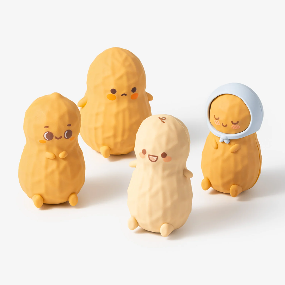 Smoko Peanut Familia Blind Box Figure