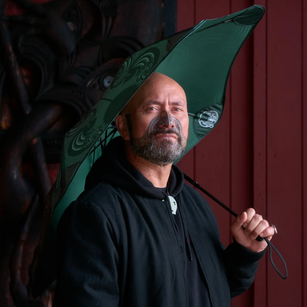 Blunt Umbrella Metro Limited Edition x Graham Tipene