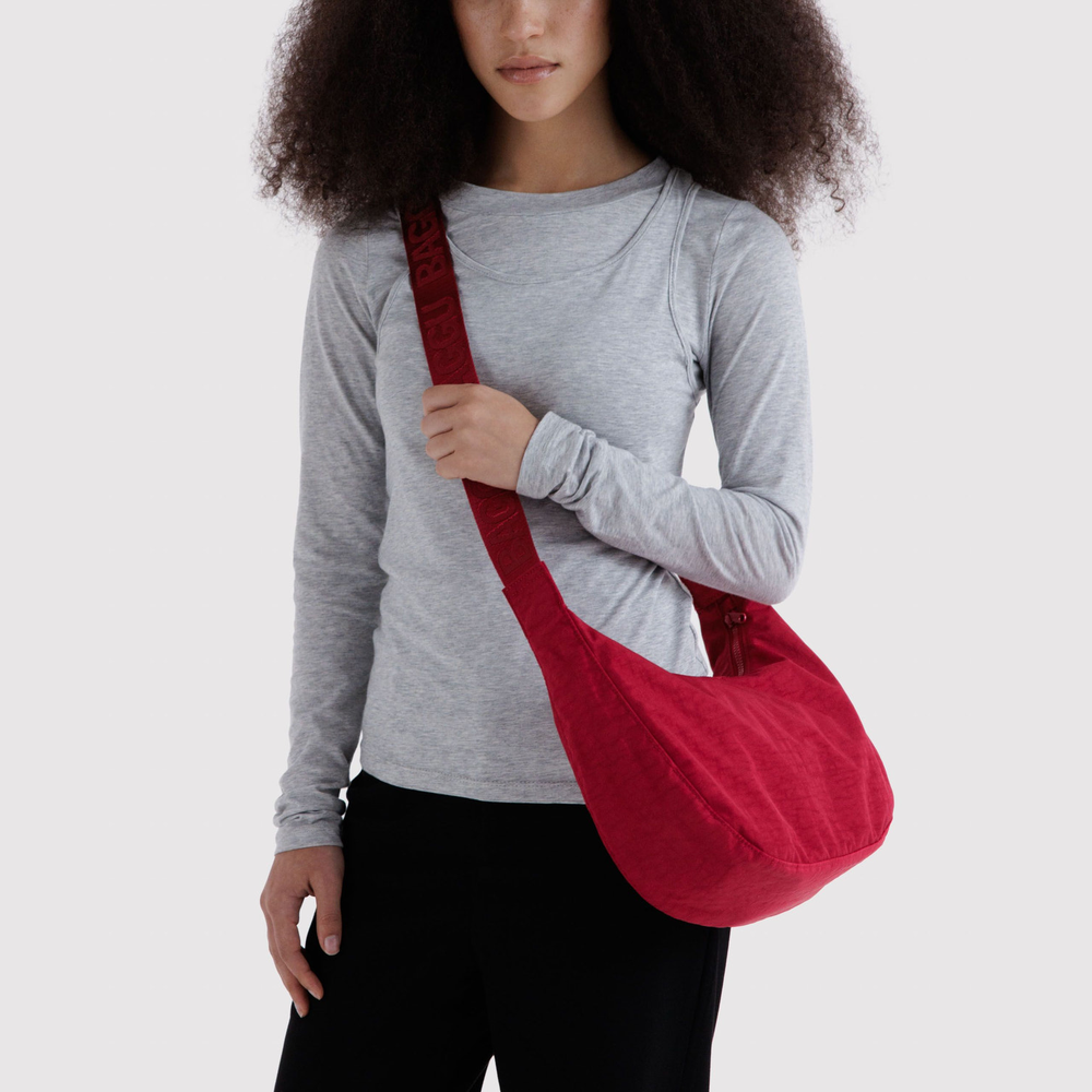 Baggu Medium Nylon Crescent Bag Cherry