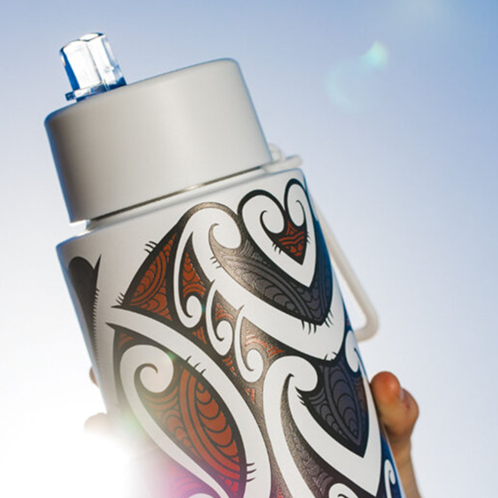 Moana Road X Miriama Grace-Smith Drink Bottle 1 Litre Red