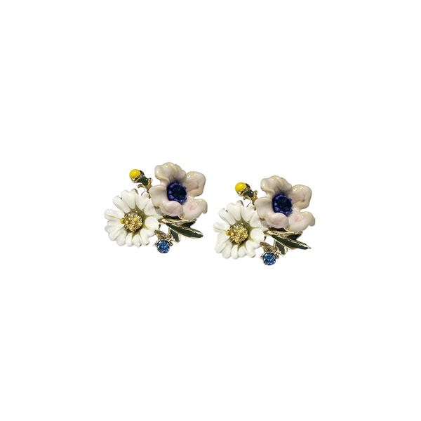 Xena Studs Flower Bunch White and Pink