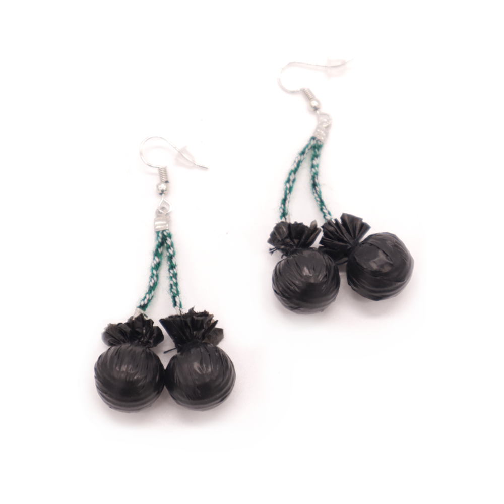 Potiki Poi Earrings Original Poi Black Green