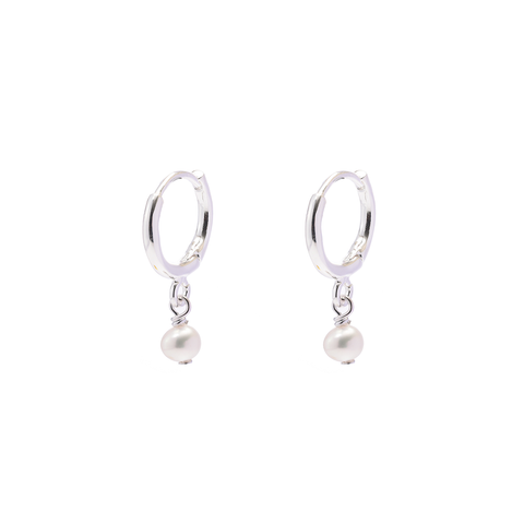 Iko Iko Earrings Huggy with Pearl Silver